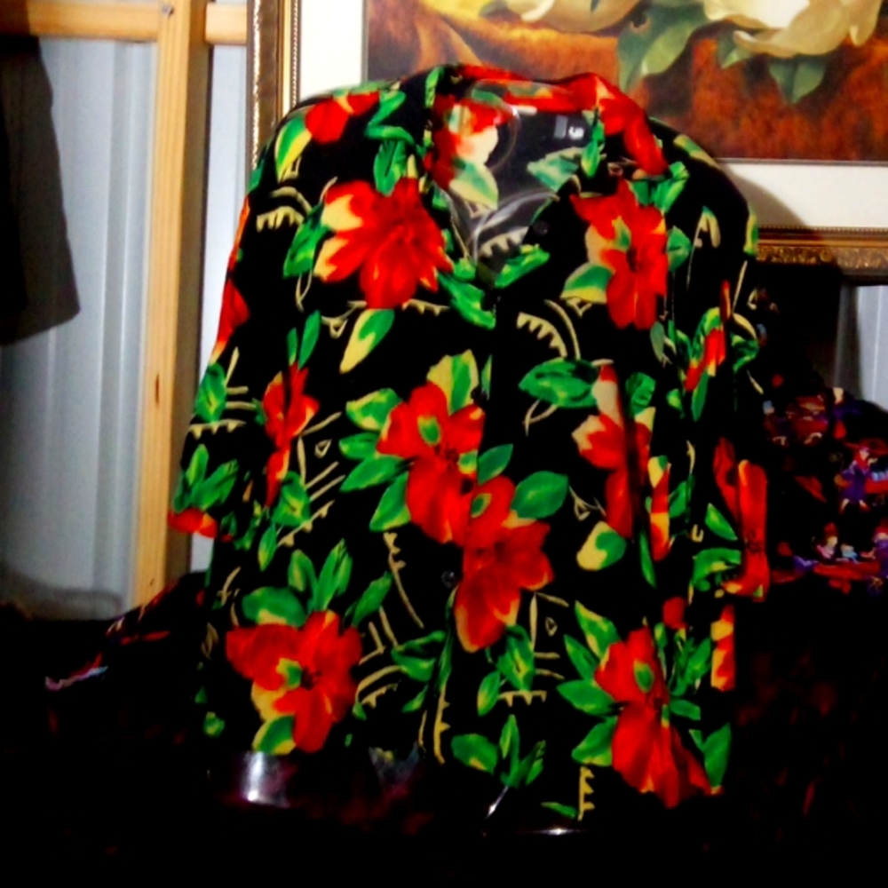 Hawaiian print blouse